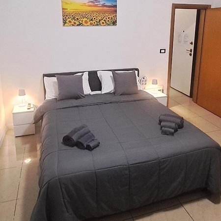 Fiera Bolognina - Komodo - Appartamento Completo Con Giardino E Parcheggio Privato โบโลญญา ภายนอก รูปภาพ